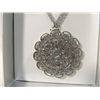 Image 2 : JACLYN SMITH NECKLACE & EARRINGS
