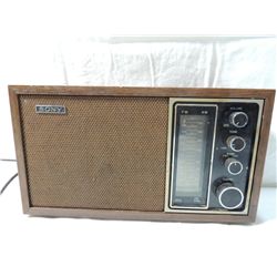 VINTAGE SONY AM/FM RADIO