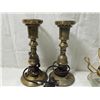 Image 2 : LOT 4 VINTAGE SMALL TABLE LAMPS