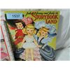 Image 3 : LOT 3 VINTAGE PAPER DOLLS