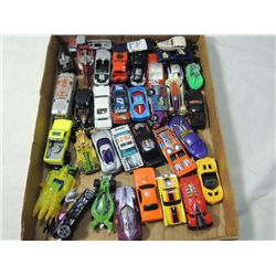 LOT 35 SMALL TOY CARS ASSORTED