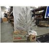 Image 1 : VINTAGE SILVER CHRISTMAS TREE & ROTO WHEEL LIGHT