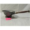 Image 3 : ANTIQUE PEWTER FOOTED ASHTRAY WITH HANDLE.