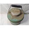 Image 2 : LARGE VINTAGE GREEN  THERMOS