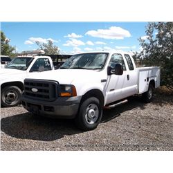 2005 FORD F-250 UTILITY TRUCK, 4WD ~ 160,592 MILES VIN: 1FDSX21P85EC20360, 4WD, 6.0L, V8, DIESEL,  U