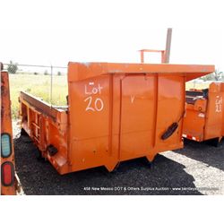 1999 WARREN DUMP BED 5 CUBIC YARDS S/N: BC46232, NOTES: RUSTED (print sequence:) FA34653-00