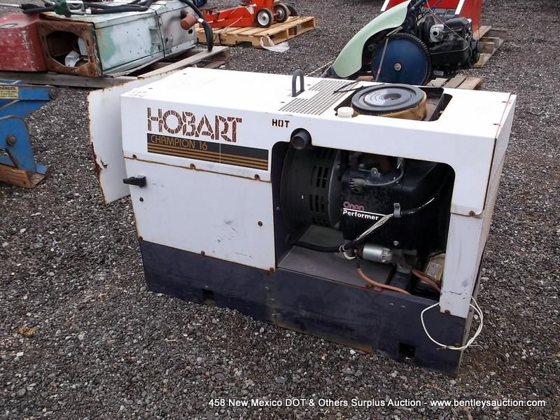 HOBART CHAMPION 16 PORTABLE 225 AMP WELDER (print sequence) FA2689700
