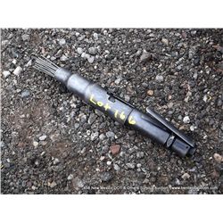 CHICAGO PNEUMATIC CP-9356 PNEUMATIC CHIPPER / DEBURRER