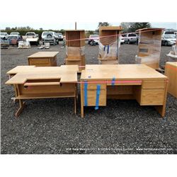 LOT: 4 GOLDEN OAK OFFICE DESKS & COMPUTER DESK (print sequence:) FY14-086
