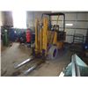 Image 2 : 5,000 Lb Caterpillar V50B Forklift