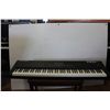 Image 1 : Lot 212 General Music Keyboard