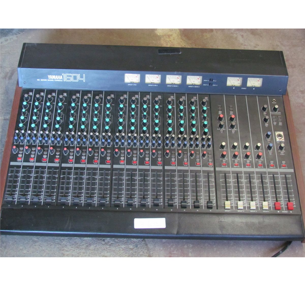 Yamaha 1604 MC Series Mixing Console