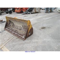 FRONT LOADER BUCKET