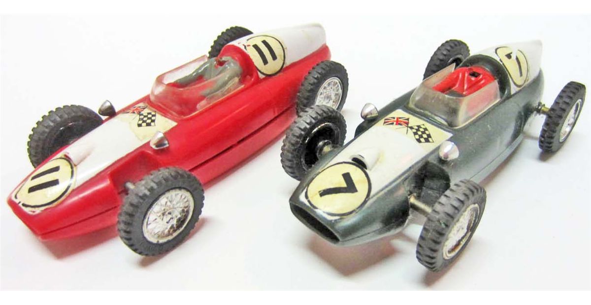 VINTAGE 1960S GERMAN KADER ROAD RACING SLOT CAR SET