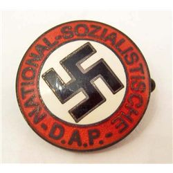 NAZI GERMAN NATIONAL SOZIALISTISCHE D.A.P. PARTY BADGE