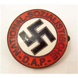 NAZI GERMAN NATIONAL SOZIALISTISCHE D.A.P. PARTY BADGE