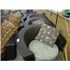 Image 1 : 11 Wicker Round Easy Chairs - 11 Times the Money