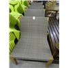 Image 1 : 4 Wicker Wide Lounge Chairs - 4 Times the Money