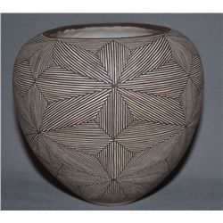 ACOMA POTTERY JAR