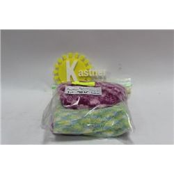 PACK OF THREE DELUXE FEATHER YARN TOQUES