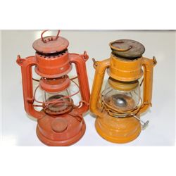 VINTAGE MINI BARN LANTERN X 2