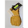 Image 1 : BUNDLE OF 5 PAIRS OF DEERSKIN GLOVES (LARGE)