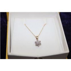 10K GOLD DIAMOND PENADANT NECKLACE