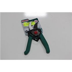 PAIR OF NEW GARDEN SHEARS