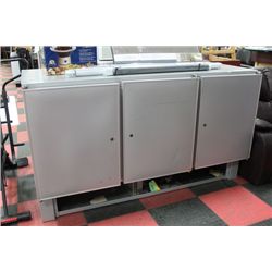 COMMERCIAL 3 DOOR COOLER