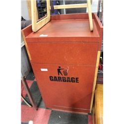COMMERCIAL RESTAURANT TRASH RECEPTACLES