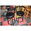 Image 1 : PAIR OF BAR CHAIRS