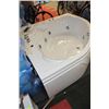 Image 1 : NEW CORNER WATERFALL JET TUB