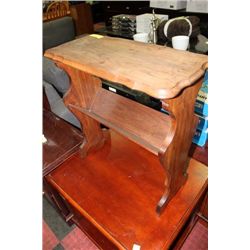 WOOD ANTIQUE BOOKSTAND