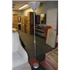 Image 1 : FLOOR LAMP
