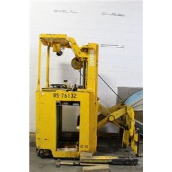 CLARK FORKLIFT RUNS NEEDS WORK