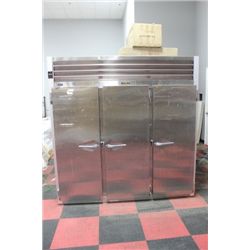SOLID DOOR FREEZER - 3 DOOR