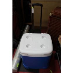IGLOO ICE CUBE ROLLING COOLER 60QT.