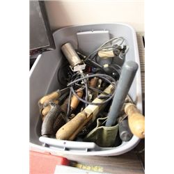 BOX OF HAND TOOLS AND DETAIL SPRAY GUNS