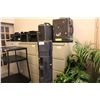 Image 1 : LOT OF ASSORTED TRAVEL AND TRADESHOW CASES