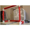 Image 1 : 2 HOCKEY NETS AND 2 FANS