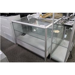 4' HORIZONTAL ILLUMINATED GLASS DISPLAY CASE