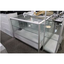 4' HORIZONTAL ILLUMINATED GLASS DISPLAY CASE