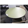 Image 2 : GREEN TOP LUNCHROOM TABLE