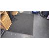 Image 10 : 8 FLOOR MATS 2 ARE LONG SHAG