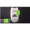 Image 3 : ONE TOWEL DISPENSER AND ONE SOAP DISPENSER