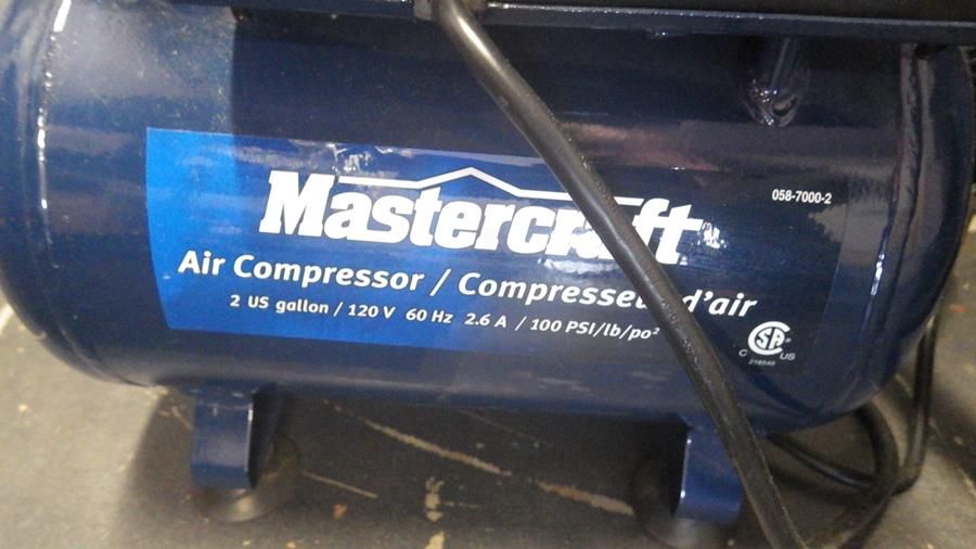 MASTERCRAFT 1/3 HP 2 GAL AIR COMPRESSOR