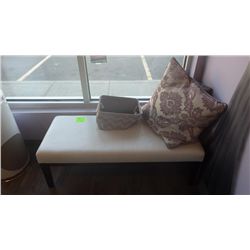 48" LOUNGER WITH BASKET AND PILLOW