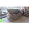 Image 3 : 48" LOUNGER WITH BASKET AND PILLOW