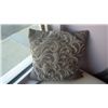 Image 5 : 48" LOUNGER WITH BASKET AND PILLOW