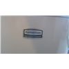 Image 4 : WHITE RETRO GARBAGE PAIL